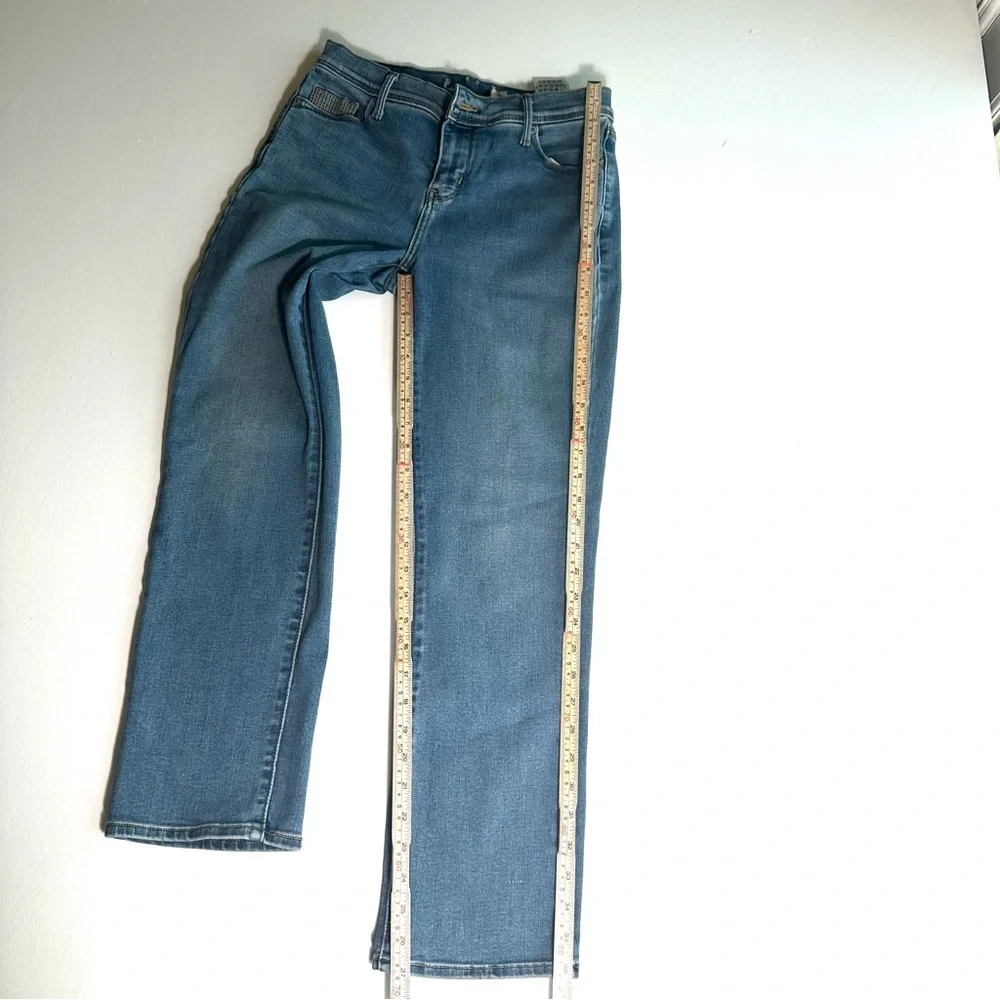 Levi’s‎ Straight Leg Women Size 4P Denim Jeans Embroidered Pockets